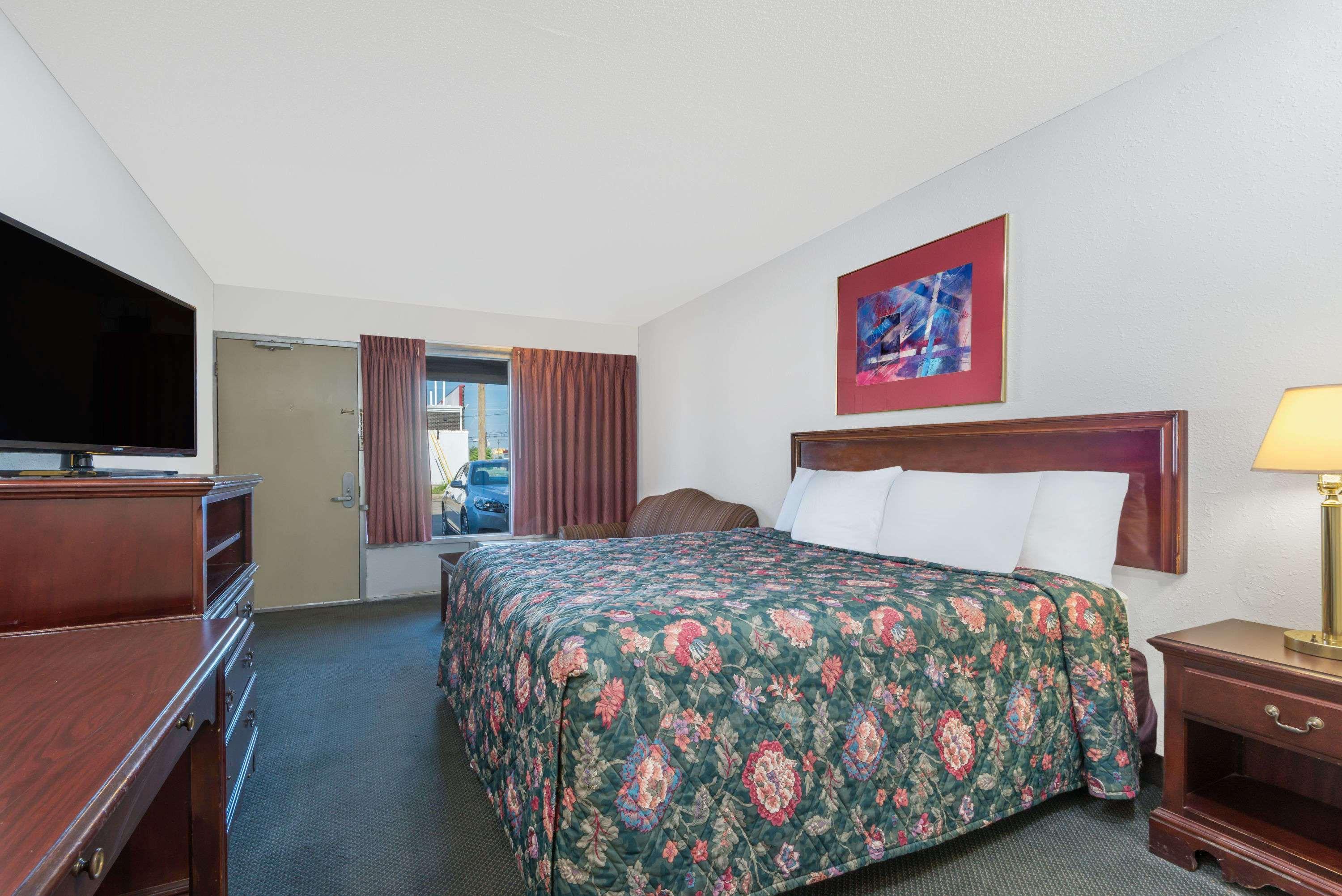 Days Inn By Wyndham Mt. Sterling Маунт Стърлинг Екстериор снимка